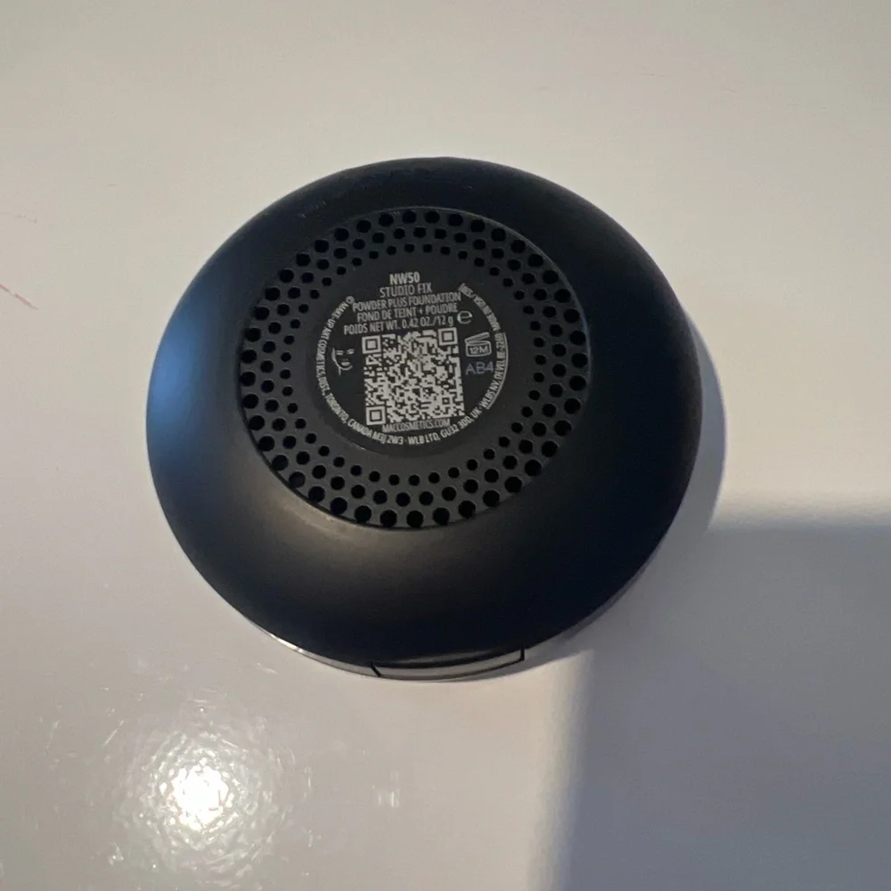 MAC Studio Fix Powder Plus Foundation NW50 - Picture 3 of 6